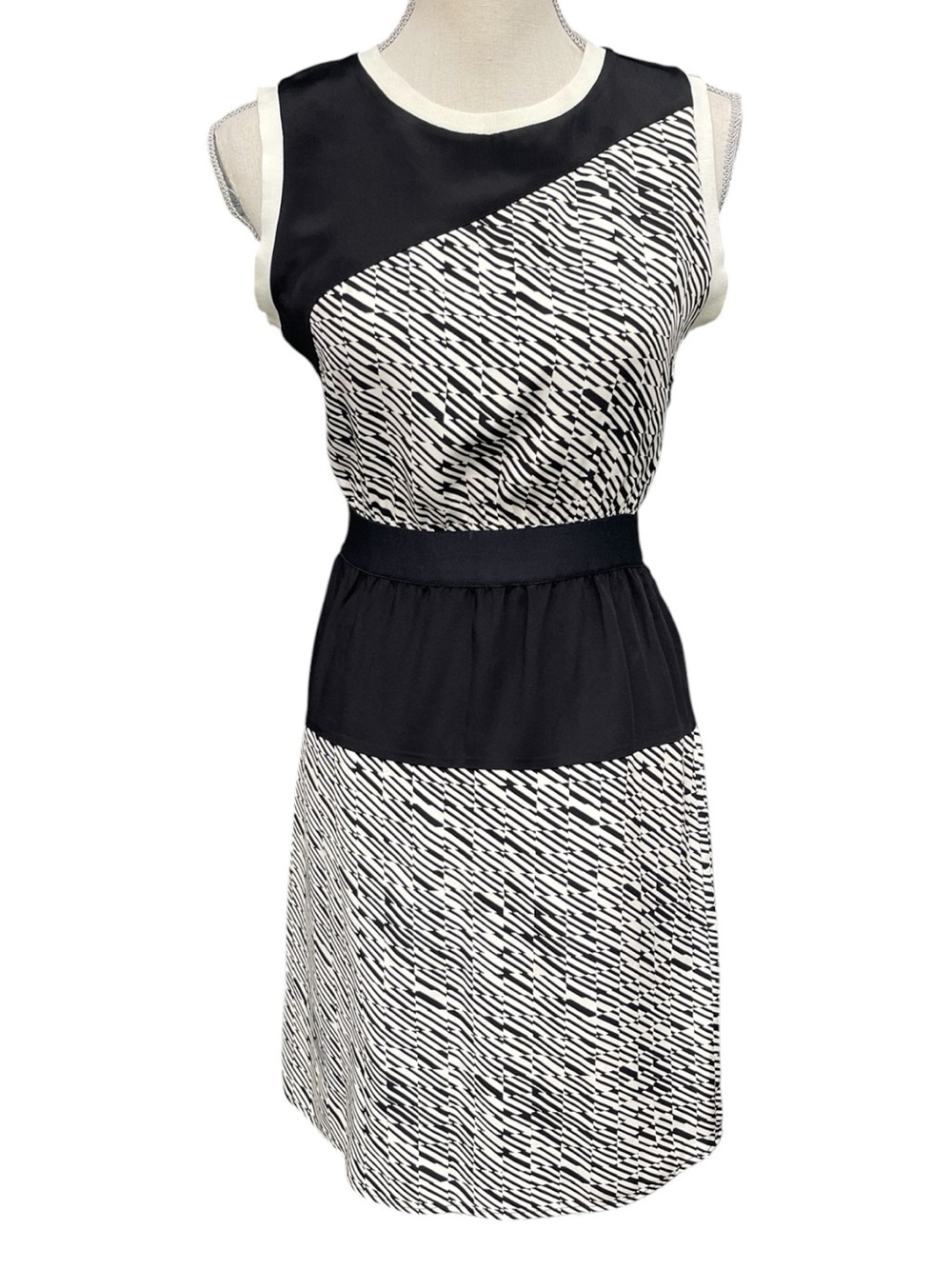 Judith & Charles 100% Silk Black/Ivory Sleeveless Dress (2)